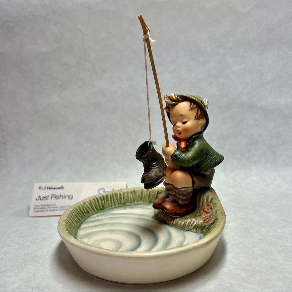 Hummel Just Fishing